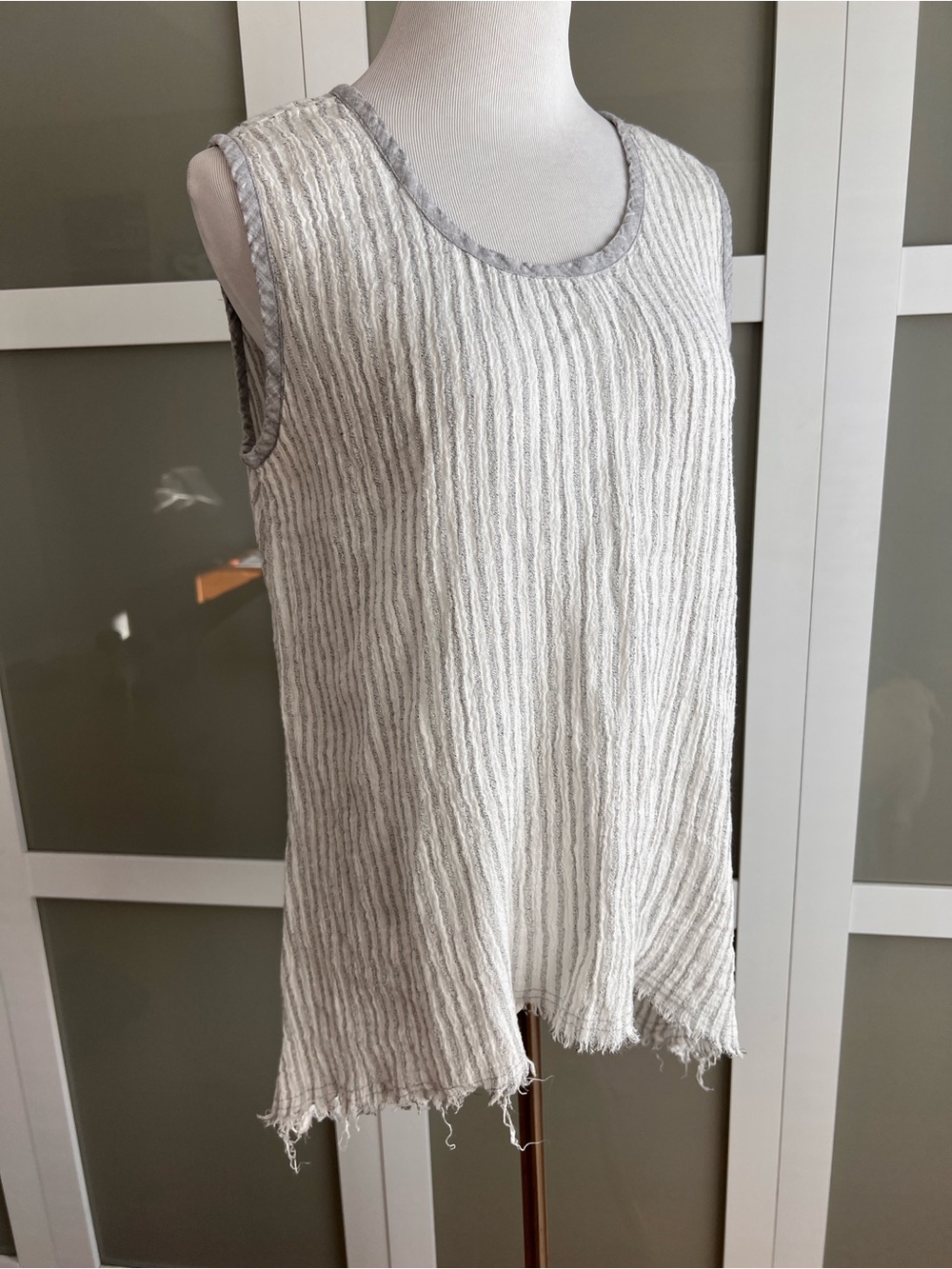 Crinkle linen tank by Bodil